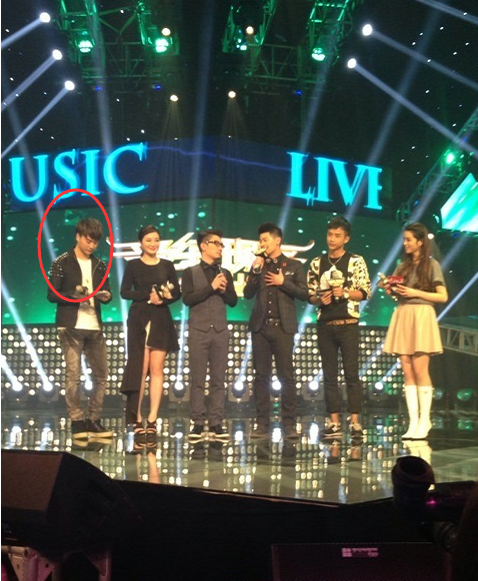 快男陆虎官宣恋情，苏醒被塞一嘴狗粮，张远在