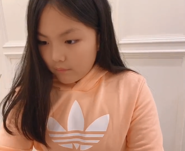 《爸哪》萌娃进入青春尴尬期，森蝶显壮生男相