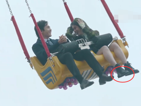 鞠婧祎新戏暴露真实身高,远景镜头比群演矮太