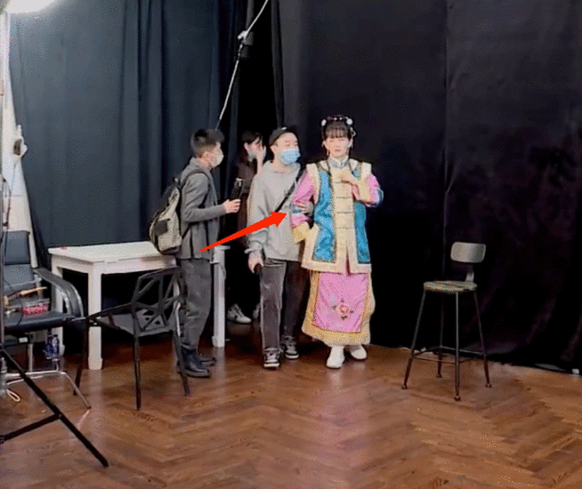 发什么了？谢娜认证修改，去掉“湖南卫视”！