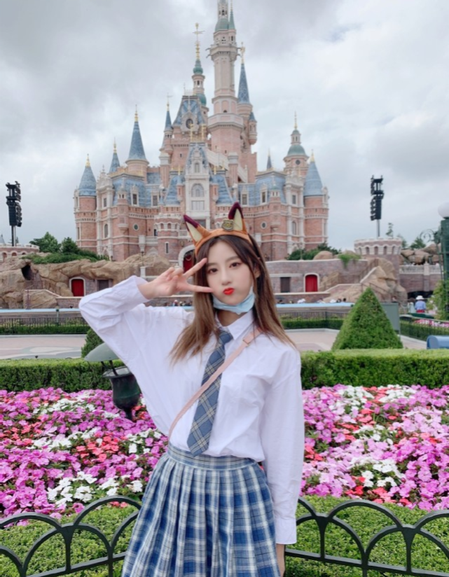 知名网红求爱不成威胁放黑料遭SNH48成员怒骂,此