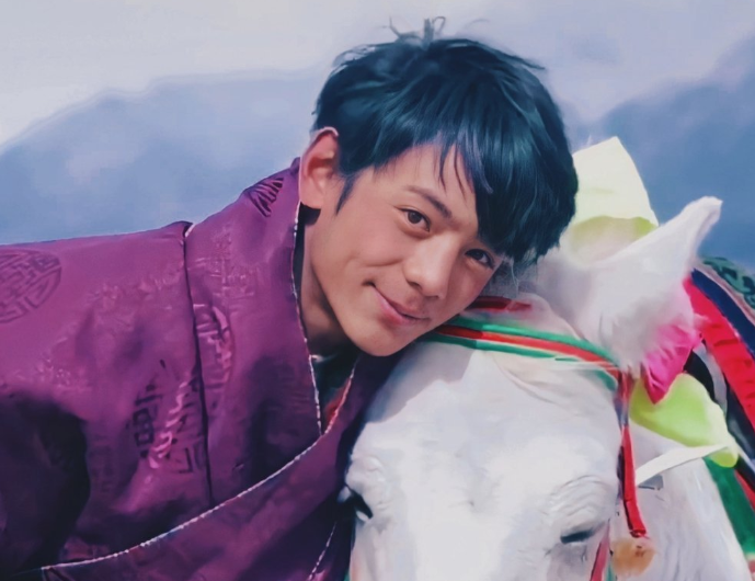 凭什么丁真没学过奥数就能走红，这届老母亲表