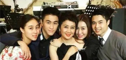 梁安琪9年五胎，剖腹产还不坐月子，富贵险中求