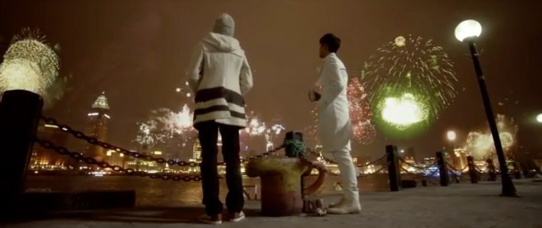 抄袭不道歉，当场被撕哭，这「三俗导演」委屈