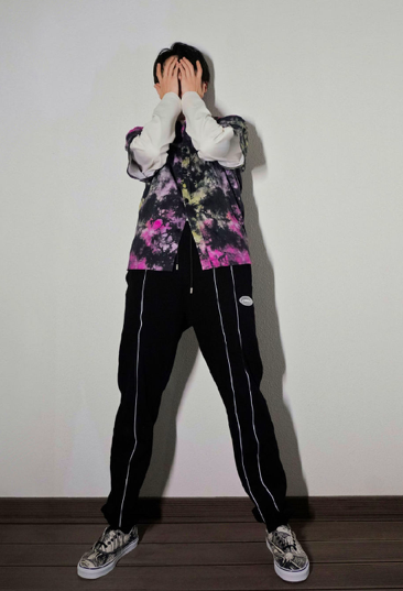 焉栩嘉被曝劈腿后，粉丝晒无修生图回踩，脸肿