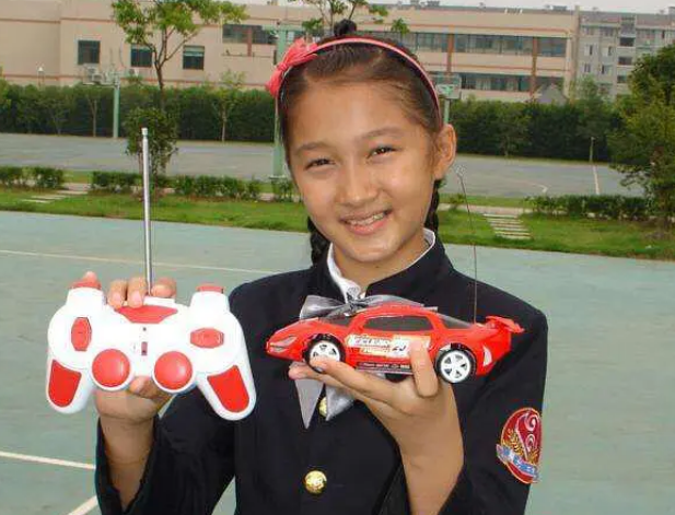 《爸哪》萌娃进入青春尴尬期,森蝶显壮生男相