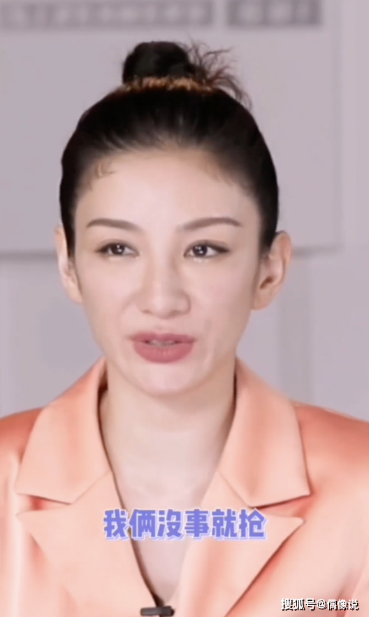 黄奕第一次帮女儿追星,获易烊千玺签名照!千