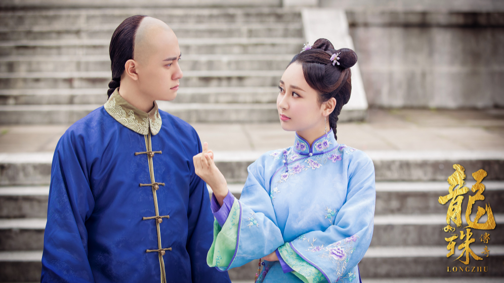 杨紫前男友又被拍恋爱，女方还出演过《琉璃》