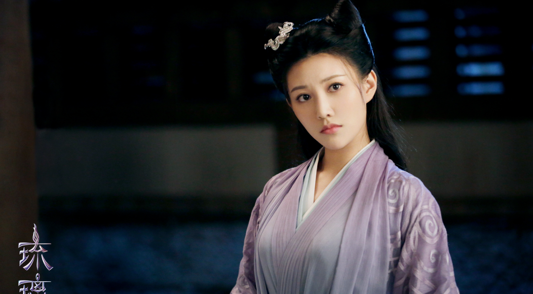 杨紫前男友又被拍恋爱，女方还出演过《琉璃》