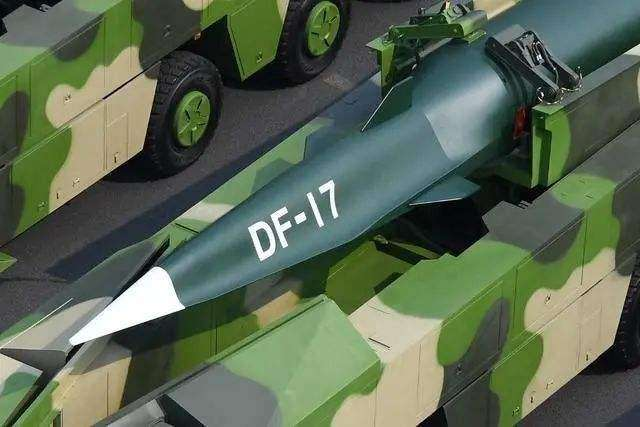 首次曝光！东风17准确命中加固地堡，钻地深度达
