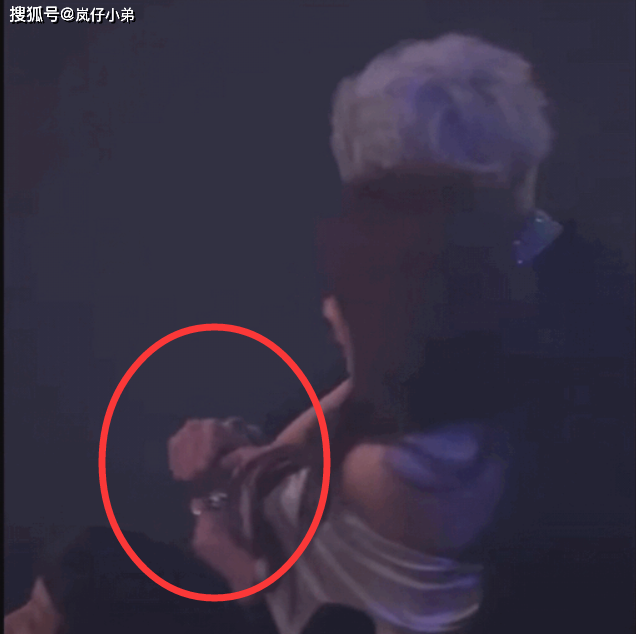 张雨绮面对黄圣依和蔡徐坤形成对比，一个变女