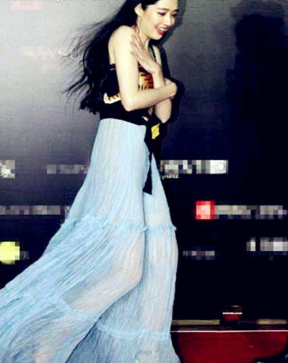 盘点明星走红毯，万茜被主持人催，王源郭碧婷