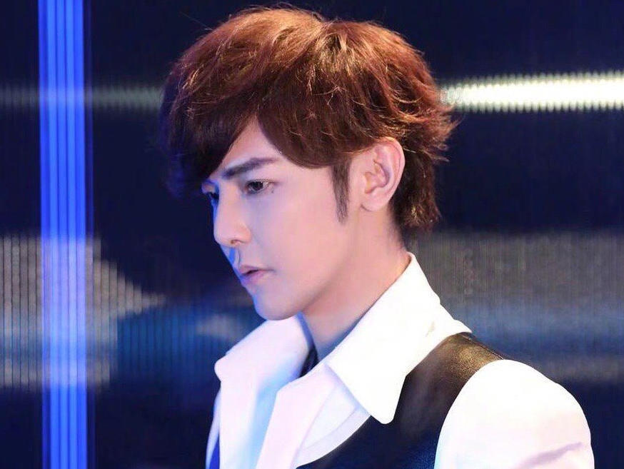 被吐槽也能应对自如,“油腻”哥哥接梗自嘲成