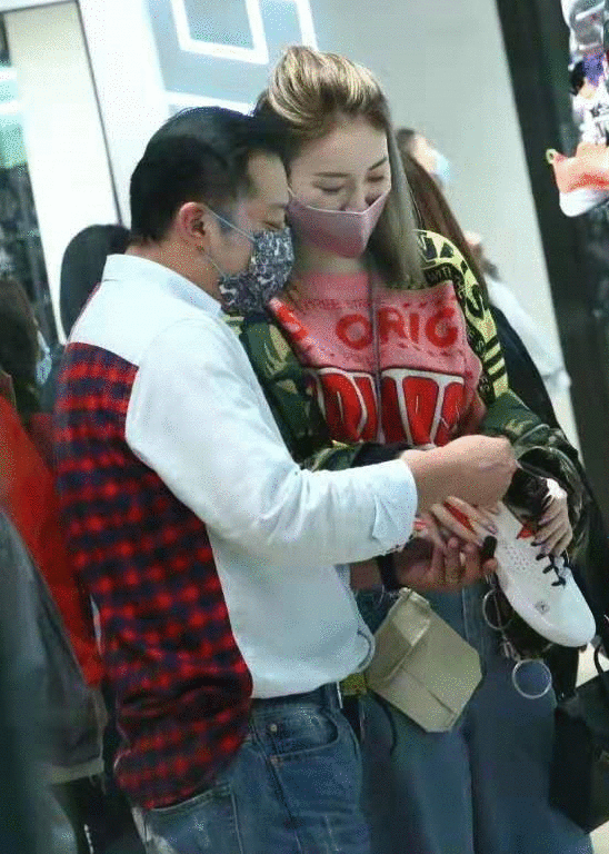 小别胜新婚！40岁TVB女星独守空帏3个月，终与老