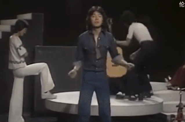 他是传奇歌王，被名媛老婆“买”破产，又掷百