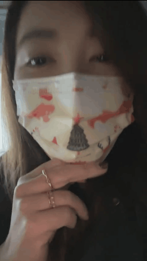 被求婚成功？梁静茹公开恋情后左手戴钻戒，自