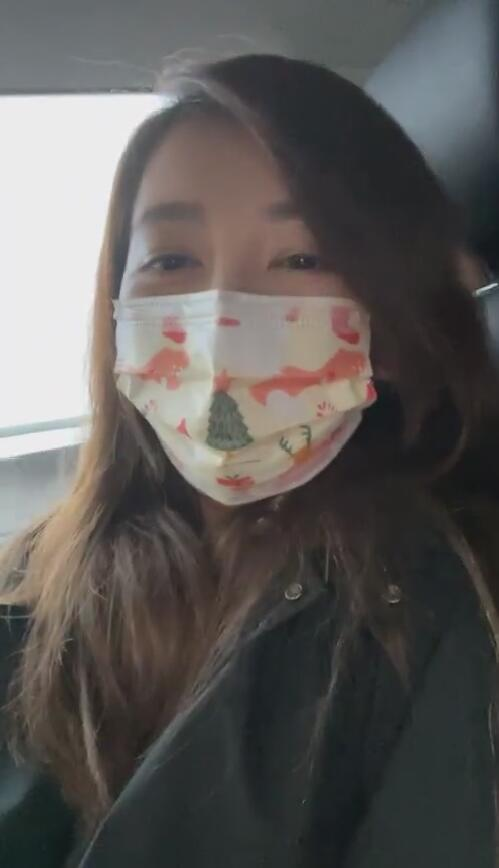 被求婚成功？梁静茹公开恋情后左手戴钻戒，自