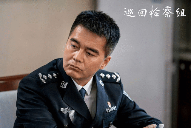 《巡回检察组》男戏骨太多,女一韩雪显苍白,