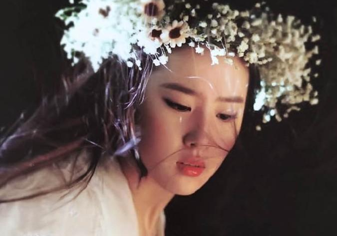 刘亦菲时隔14年再演古装剧,粉丝不满男主陈晓,