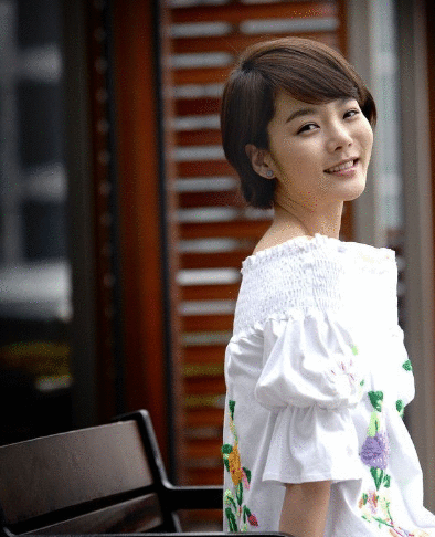 两段婚姻失败,产后抑郁,抚养3岁儿子,蔡琳终