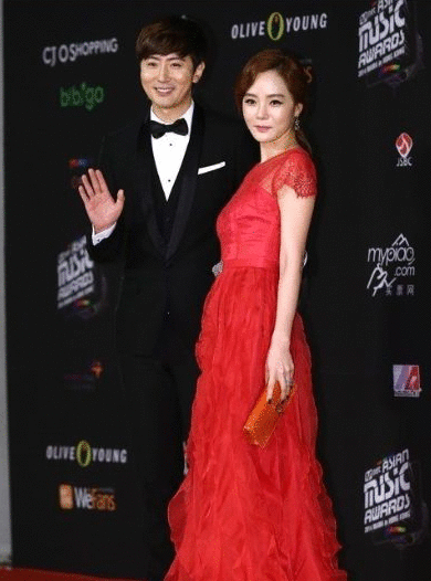 两段婚姻失败,产后抑郁,抚养3岁儿子,蔡琳终