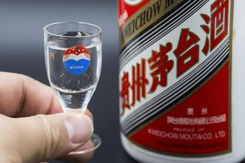 深一度 | 1499元一瓶的茅台究竟被谁“抢走”了