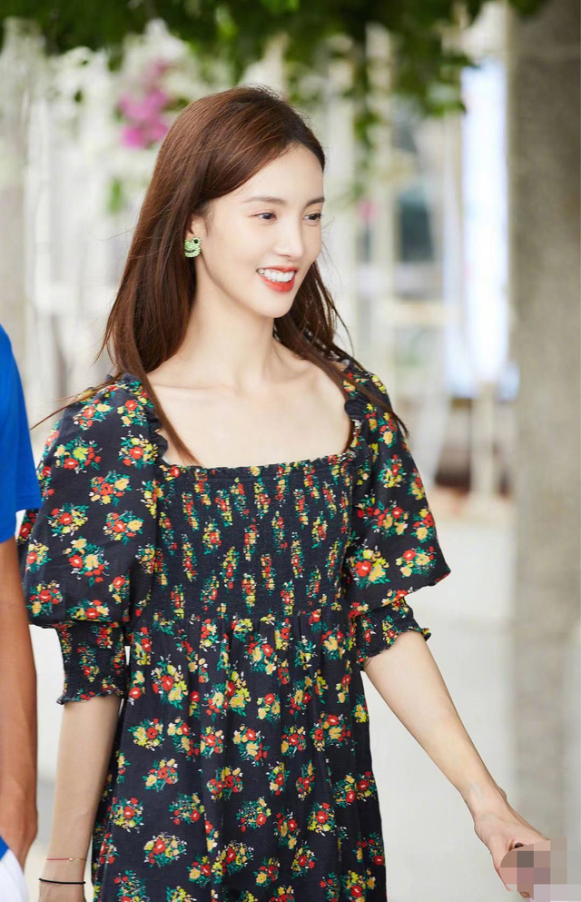 金晨继嘴歪后因鼻子太尖被疑整容,本尊回应: