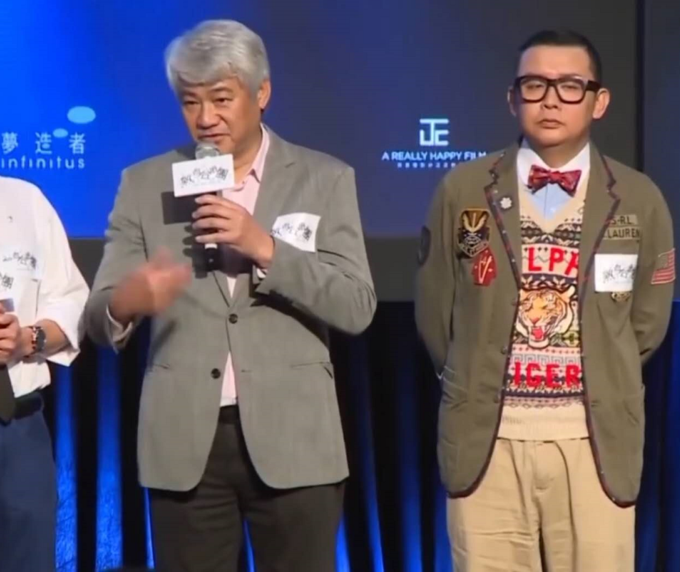 62岁“古惑仔大佬”老太快,满头白发白胡子,因