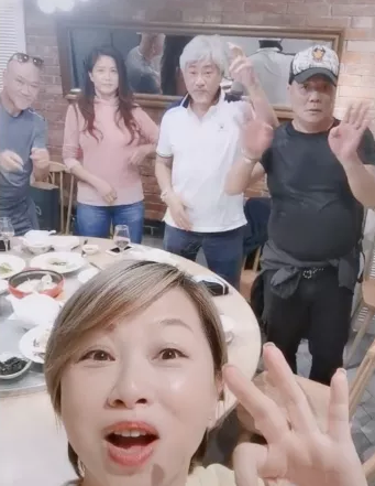 62岁“古惑仔大佬”老太快,满头白发白胡子,因