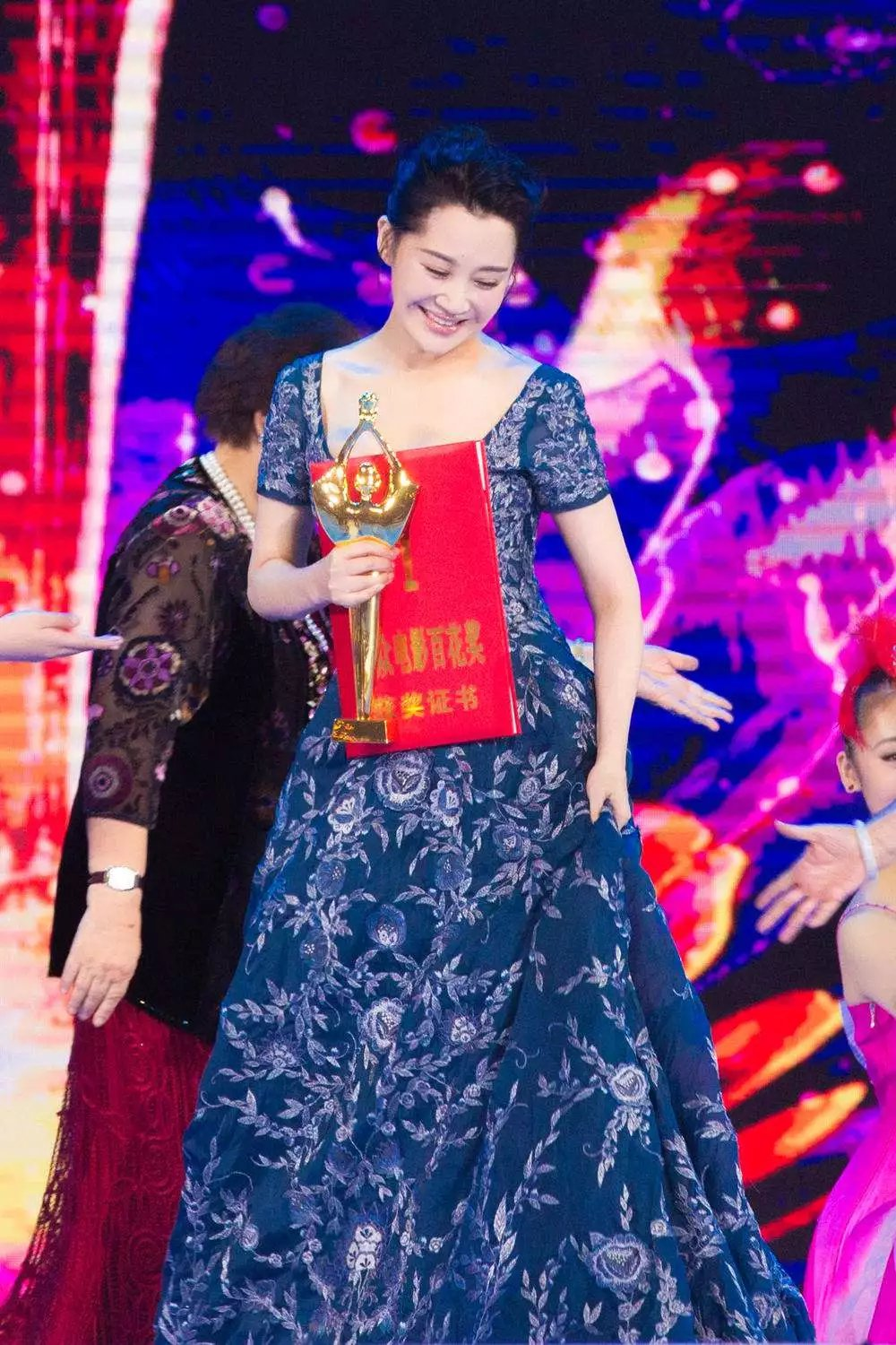 7千字!盘点金庸影视作品中最成功的10大女星,