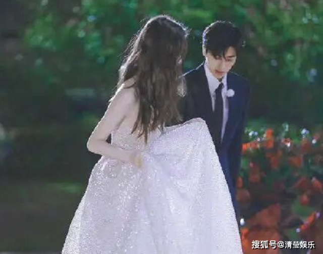 杨颖否认“小三”后续:李菲儿《浪姐2》镜头被