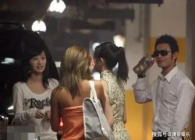 杨颖否认“小三”后续:李菲儿《浪姐2》镜头被