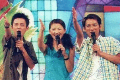 李湘才是快本元老,曾搭档多个主持,没有李湘