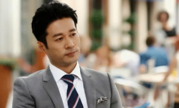 倪妮与刘德华陈道明演情侣,却和谭凯成父女?