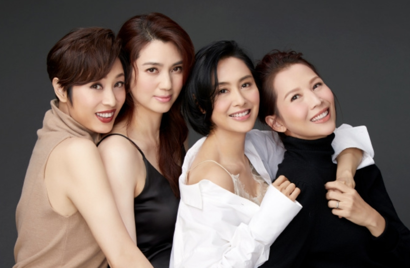 蔡少芬飚港普,黄奕晒秋裤,何洁自黑身材,中