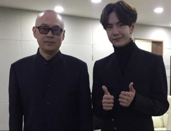 饭圈女孩“拜访”郑渊洁,他都认真回复,还晒