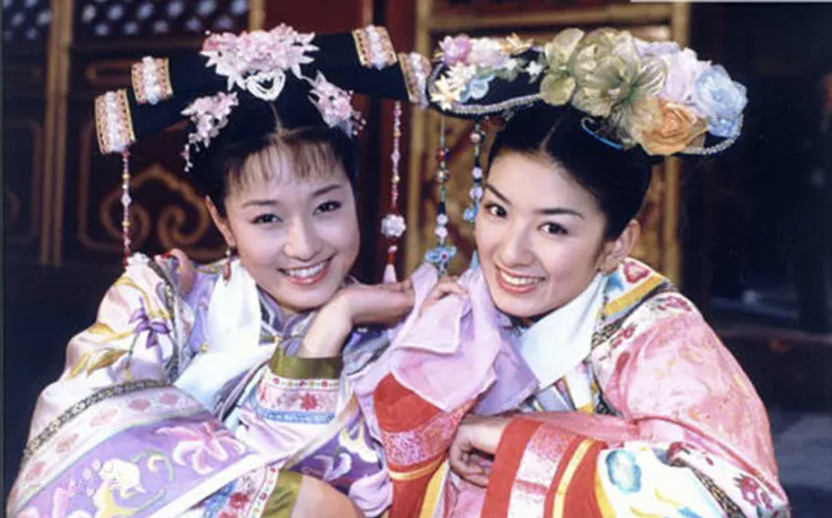 蔡少芬飚港普,黄奕晒秋裤,何洁自黑身材,中