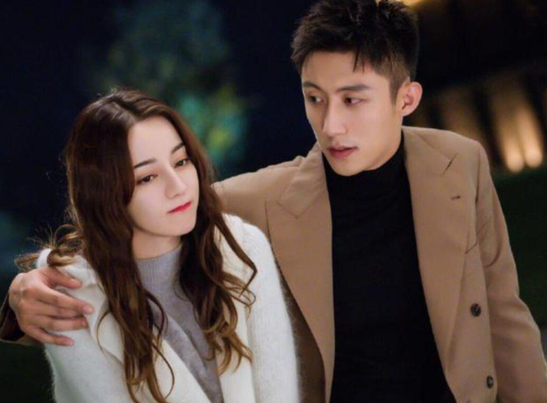 《你是我的荣耀》杀青,迪丽热巴与杨洋互动甜