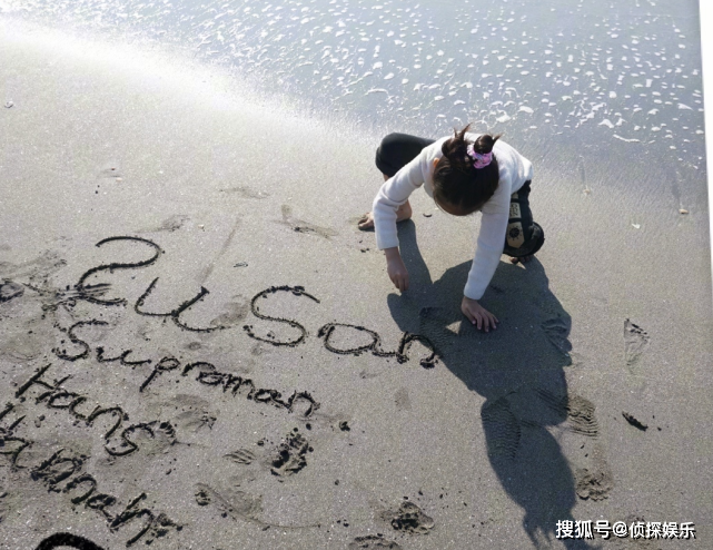 孙俪晒老公视角美照甜如少女,邓超单膝跪地为