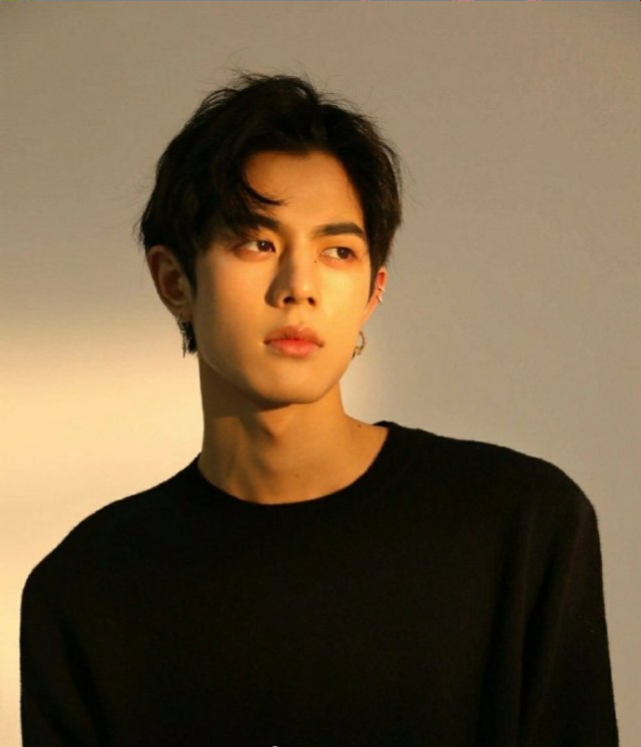 《青你3》纪东杰退赛后和黑粉谈恋爱,女方宣布