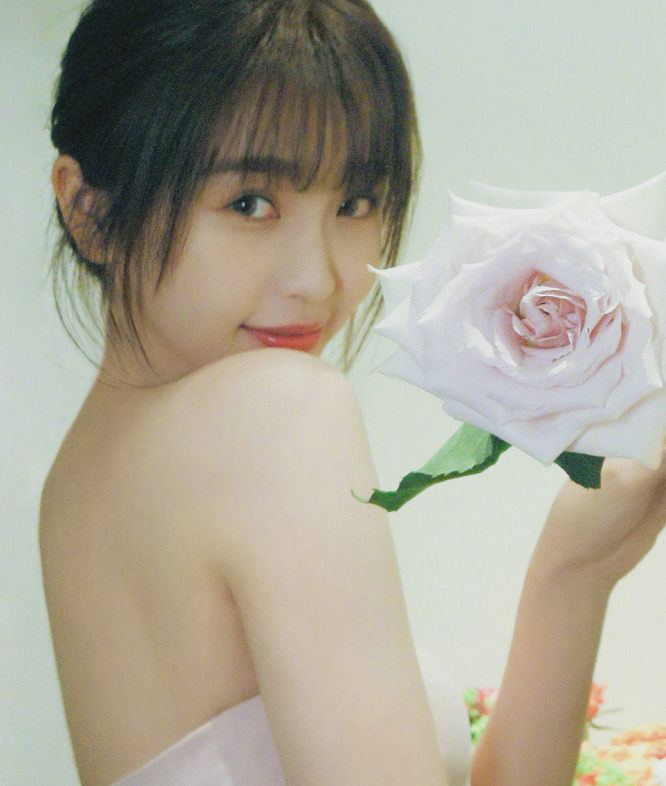 粉丝行为偶像买单!虞书欣粉丝网暴素人,真主