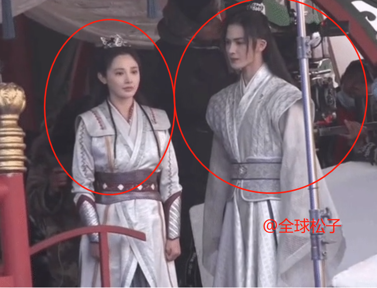 彭小苒新剧造型曝光,服装略拉胯,与朱正廷搭