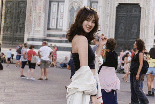 生日当天宣布出道,姚安娜不止是华为二公主,