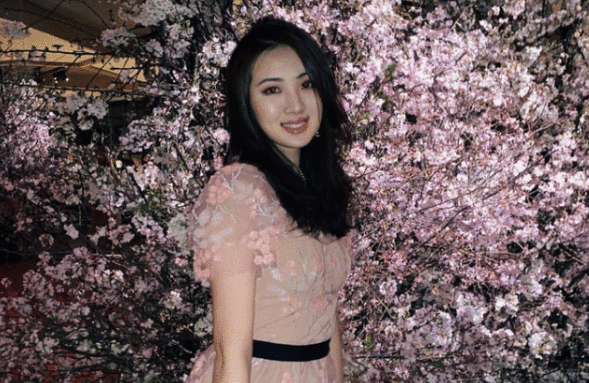 生日当天宣布出道,姚安娜不止是华为二公主,